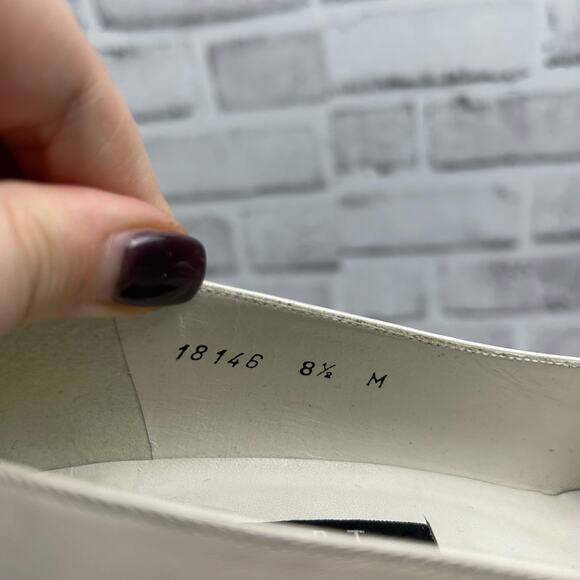 Stuart Weitzman Bone Lustre Round Toe Heel Sz 8.5 - Picture 7 of 14